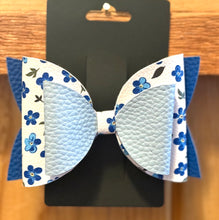Load image into Gallery viewer, Handcrafted Hair Bows - By: Lici's Trading Co.