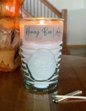 Load image into Gallery viewer, Pine and Sage Candles - Honey Bee 10 oz. Glass Candle
