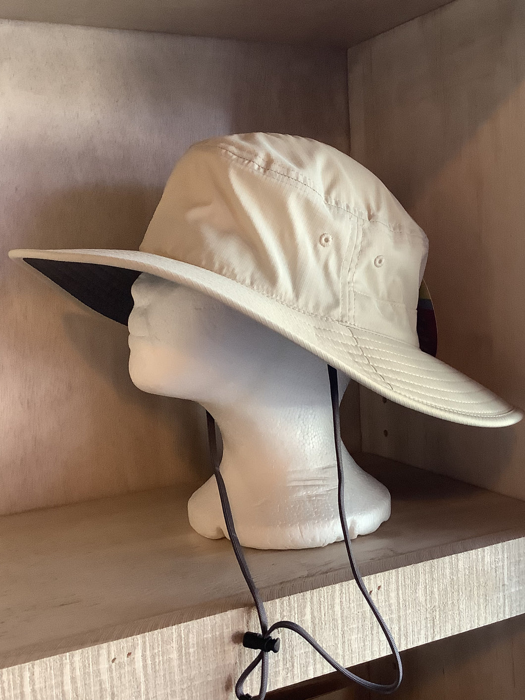 Solar escape online bucket hat